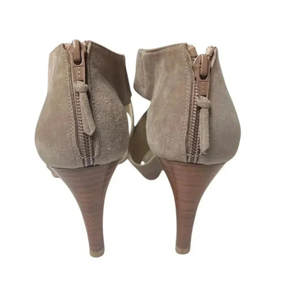 Stuart Weitzman Hug Me CrissCross Sandal Pump Suede Taupe Size 8 - Picture 4 of 11